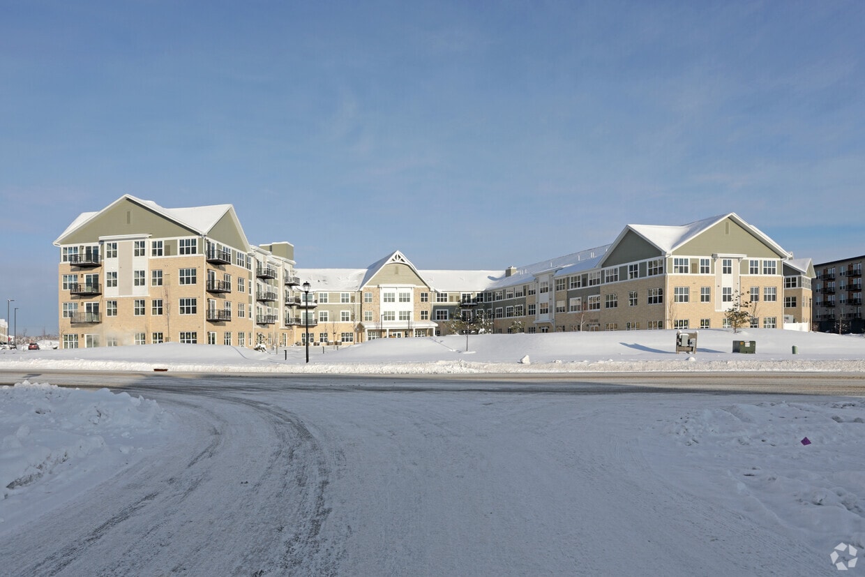 Talamore Senior Living Woodbury Apartments in Woodbury, MN