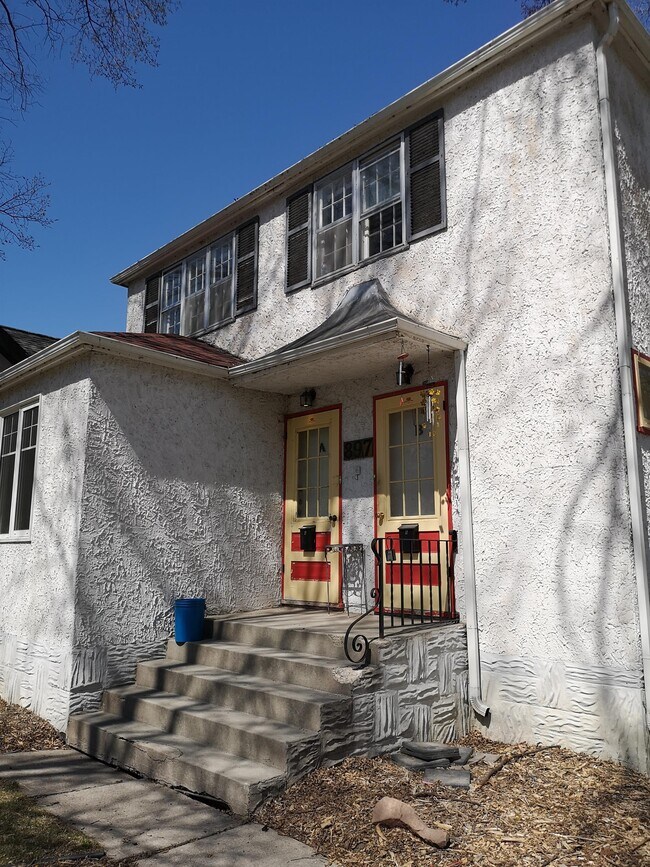 Photo du bâtiment - 897 Palmerston Ave