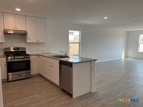 Building Photo - 2855 Rosefinch