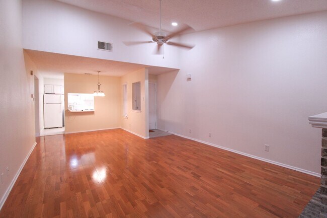 Foto del edificio - 13018 Heimer Rd