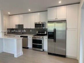 Building Photo - 6310 SW 79th St