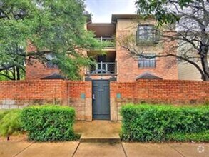 Building Photo - 2217 San Gabriel St