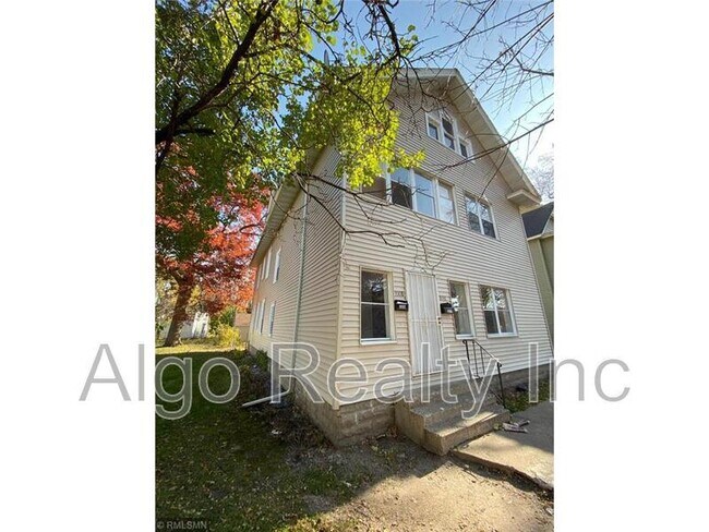 Foto del edificio - 3008 Emerson Ave N