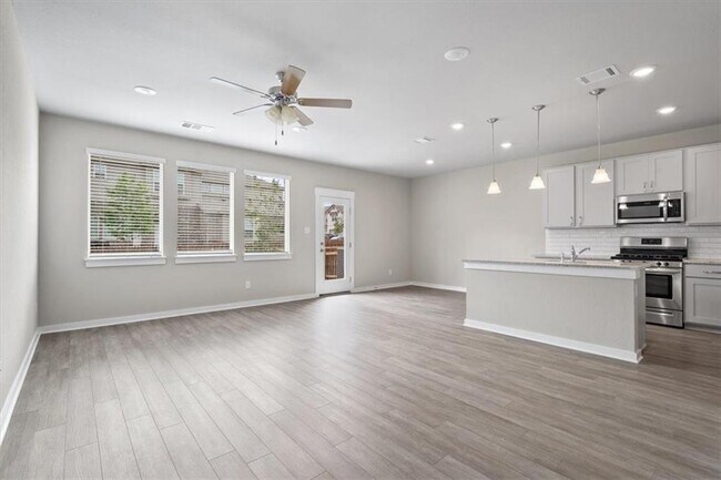 Foto del edificio - 601 Dusky Sap Ln