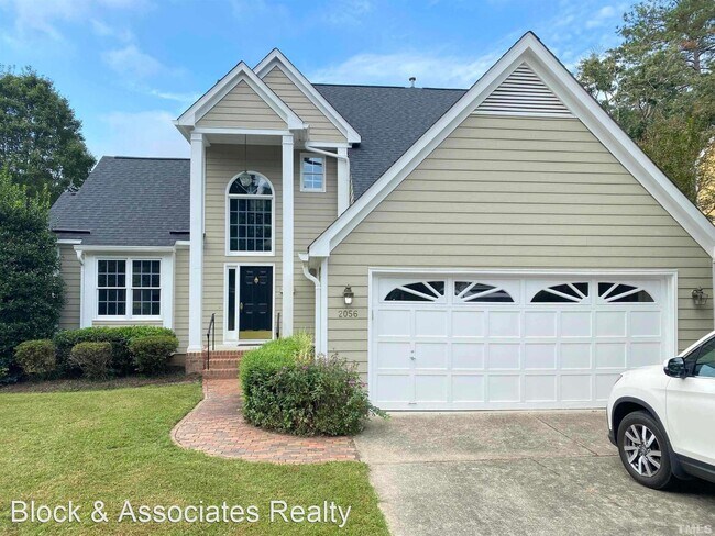 Building Photo - 3 br, 2.5 bath House - 2056 Carriage Way