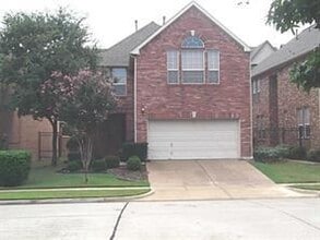 Building Photo - 532 Silver Maple Dr
