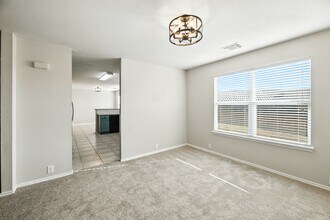 Building Photo - 3933 Brook Hollow Dr