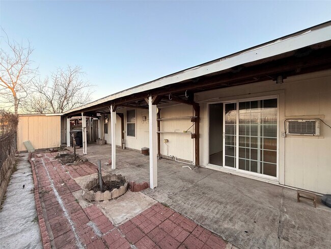 Foto del edificio - 13810 Audra Ln