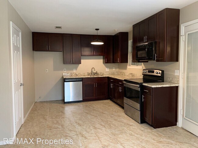 Building Photo - 3 br, 2 bath House - 16423 Woodlawn Acres