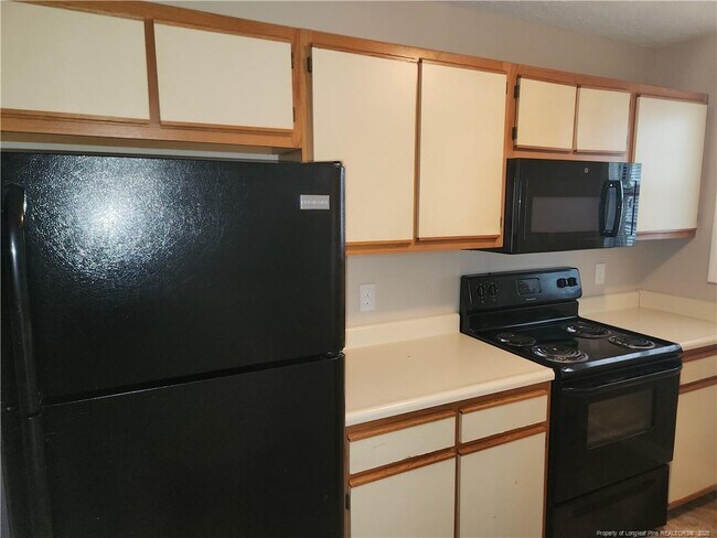 Foto del edificio - 2713 Preston Woods Ln