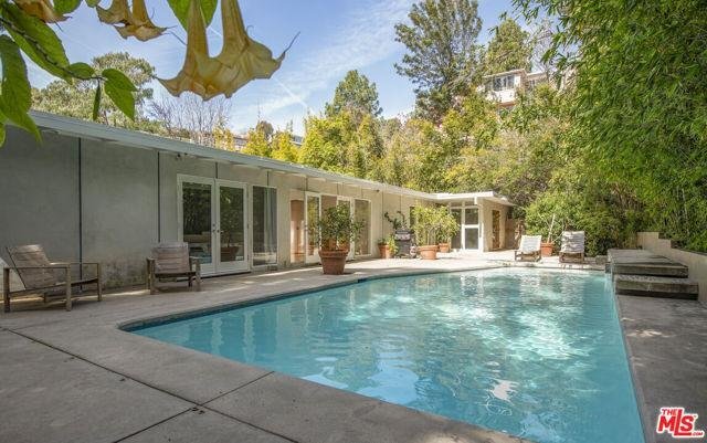Foto principal - 9031 Wonderland Park Avenue, Los Angeles, ...