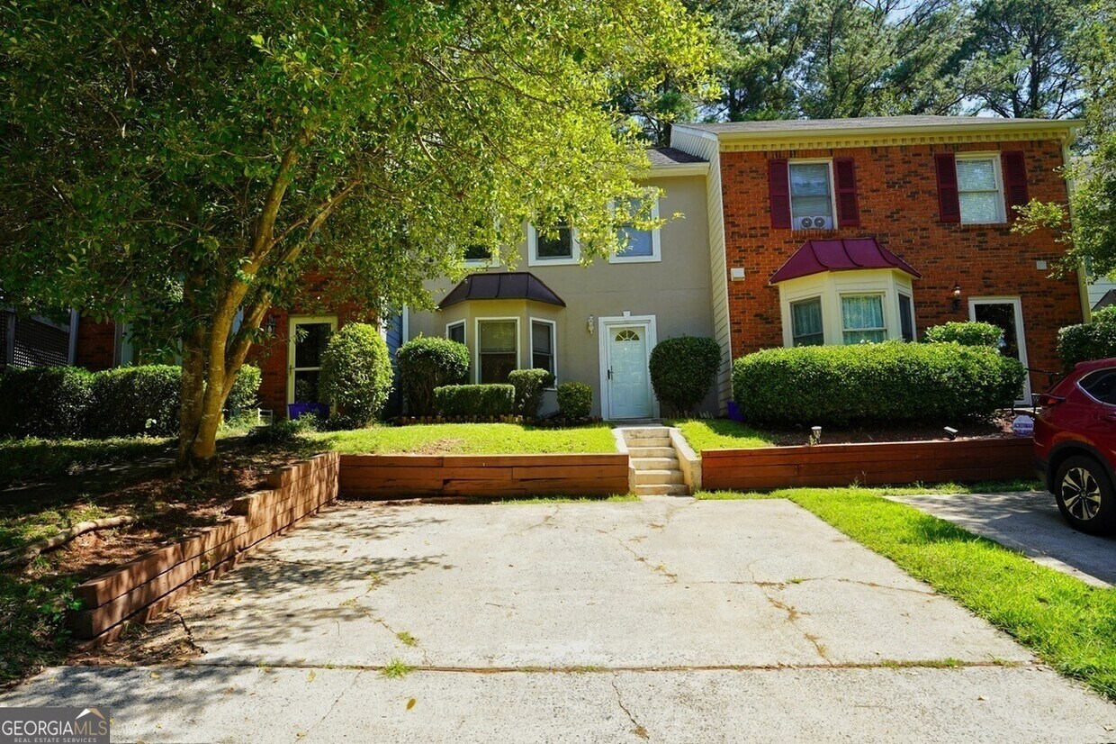 1411 Poplar Pointe, Smyrna, GA 30082 Townhome Rentals in Smyrna GA