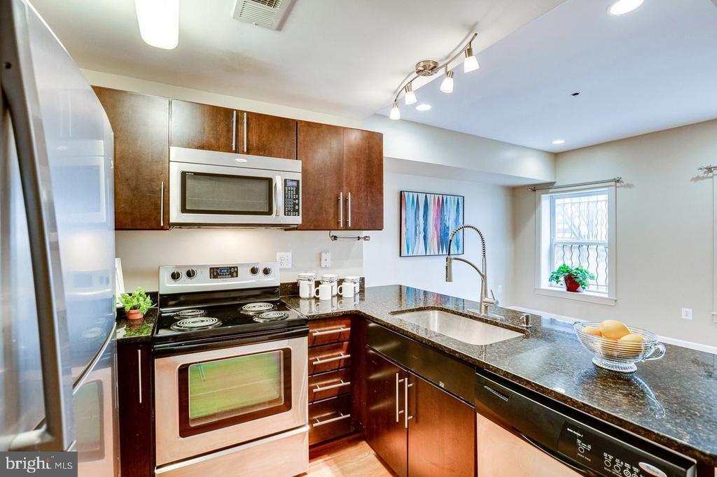 Primary Photo - 1367 Florida Ave NW