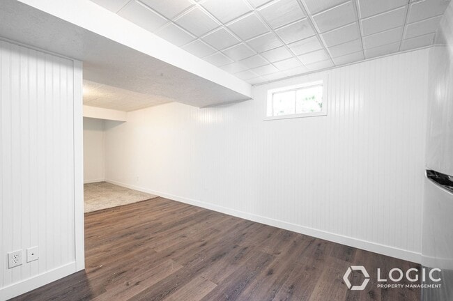 Building Photo - 615 15th St