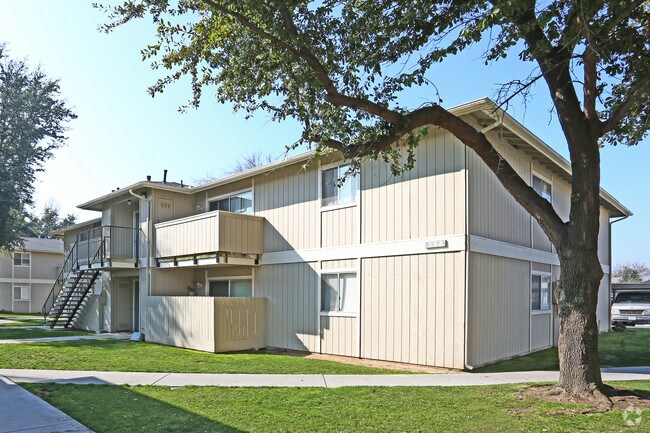meadowbrook apartments reedley ca apartments com