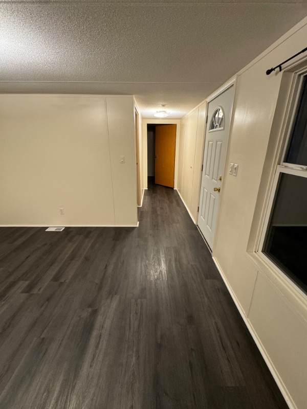 Foto del edificio - 350 Duck Mountain Ln