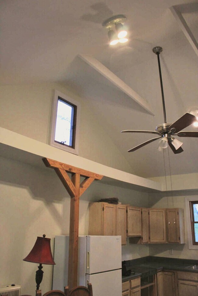 Foto del edificio - 300 Budd Rd