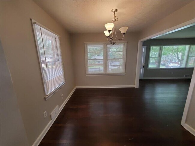 Building Photo - 2174 Trailwood Dr