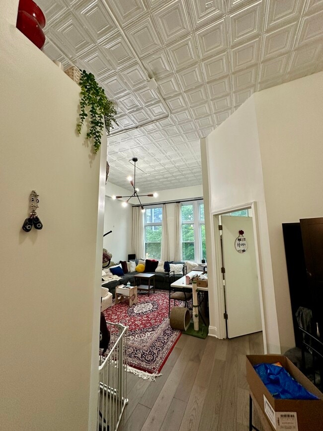 Building Photo - 441 N La Salle Dr