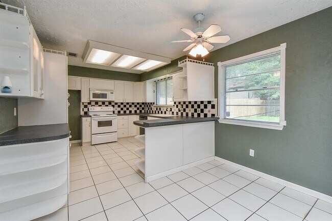 Foto del edificio - 4507 Burkegate Dr
