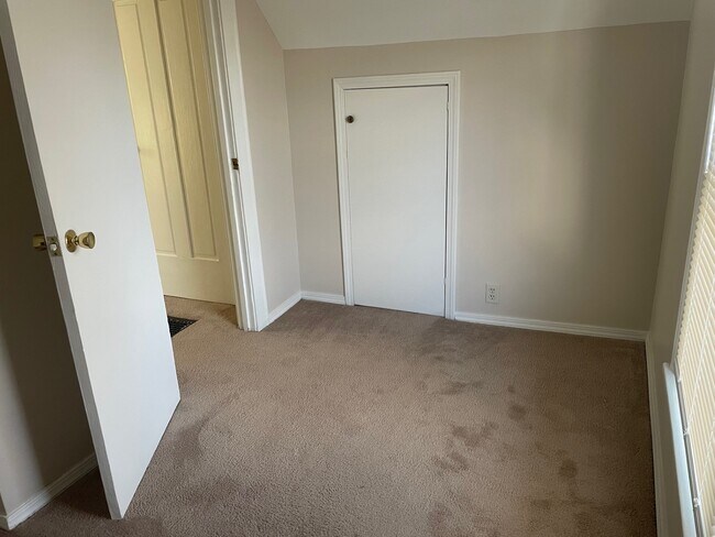 Building Photo - 1007 Myron Ct