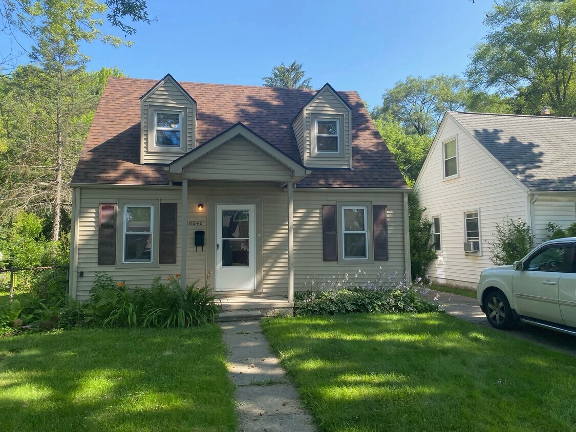 Primary Photo - 26040 Hanover St