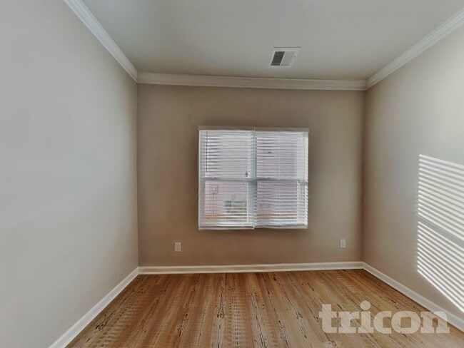 Building Photo - 3941 Cowen St