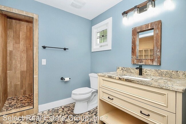 Building Photo - 3 br, 2 bath House - 13805 Choate Circle