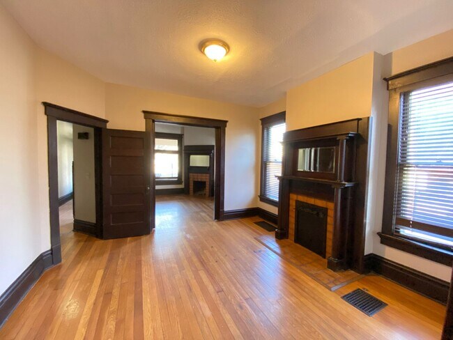 Foto del edificio - W 6th Ave 351-353 GW2