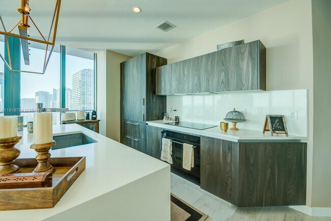 Foto del edificio - 480 NE 31st St