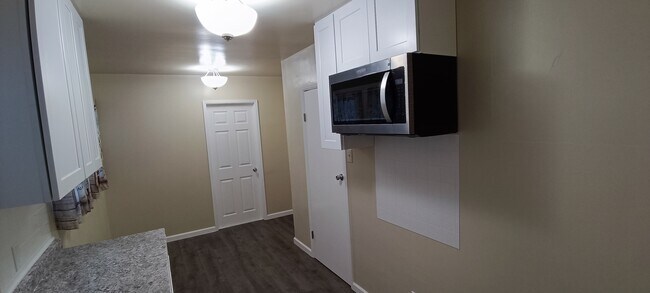 Foto del edificio - 1211 W 110th St
