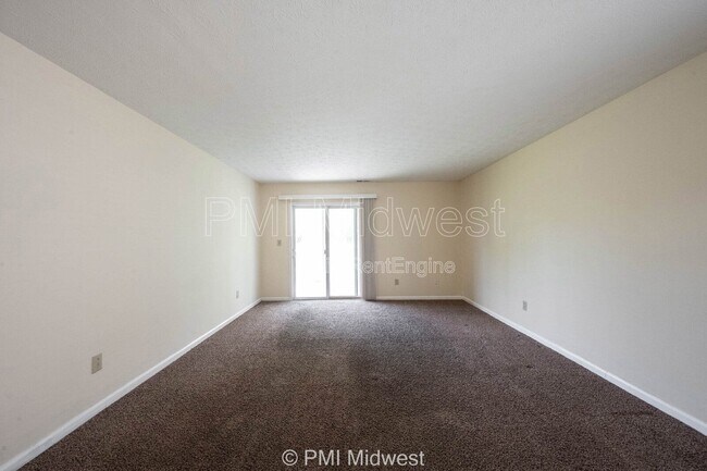 Foto del edificio - 5834 Long Ridge Pl