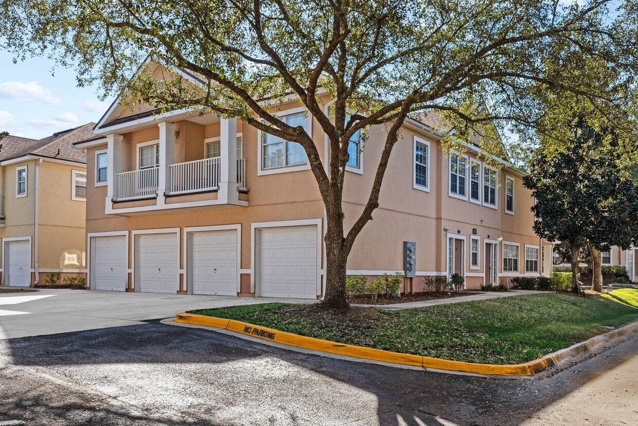 Primary Photo - 3 Bedroom, 2.5 Bathroom Forest Creek Condo...