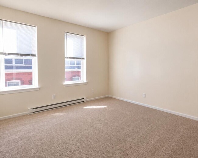Building Photo - 124 W Potomac St