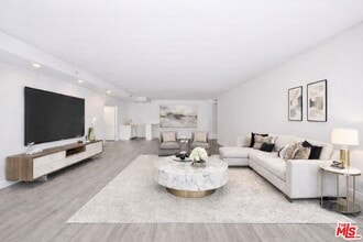 Building Photo - 10390 Wilshire Blvd