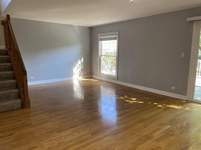 Building Photo - 1722 Ranchview Dr