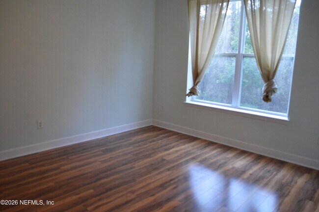 Foto del edificio - 4480 Deerwood Lake Pkwy