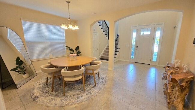 Foto del edificio - Beautiful 4 Bed / 3.5 Bath Home ~ Available April 1st!