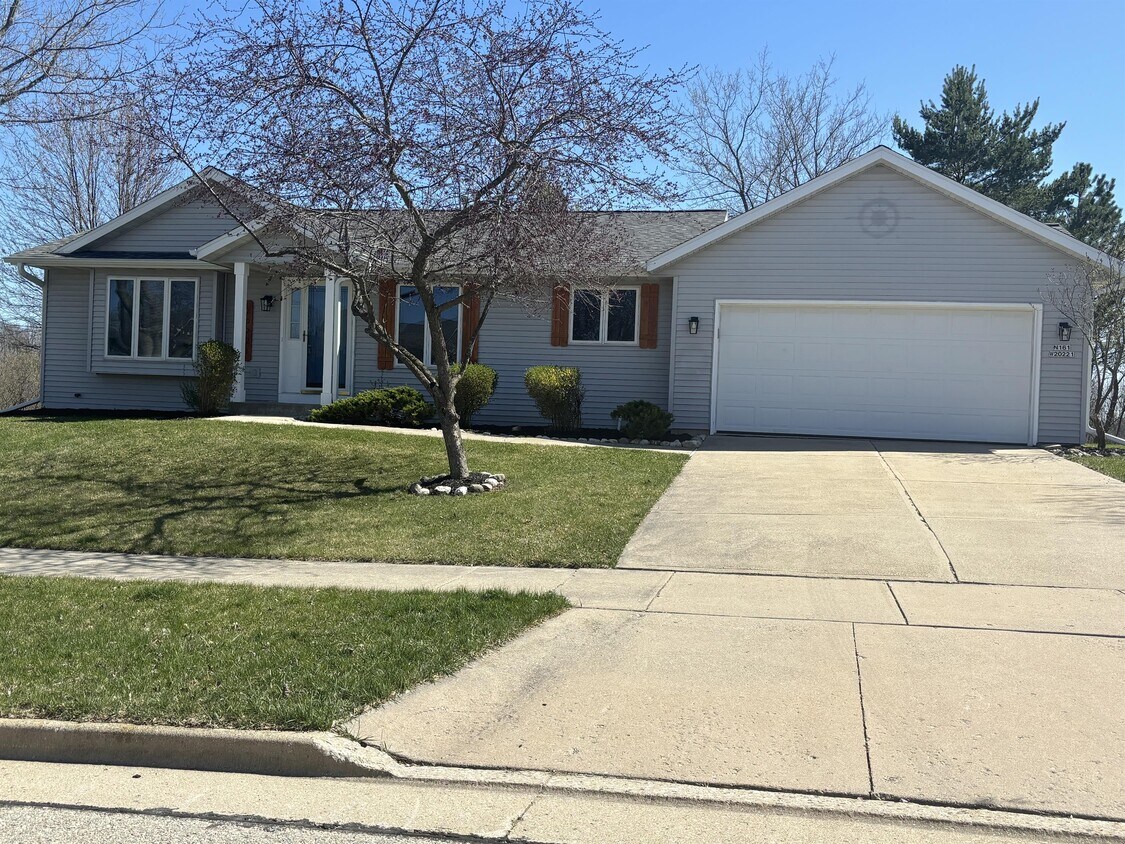 Primary Photo - N161W20221 Riverview Dr