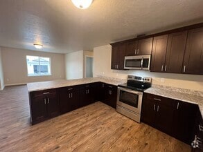 Building Photo - 1614 18th Ave