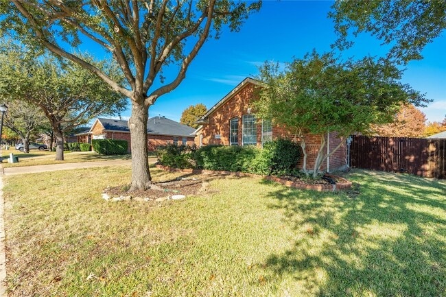 Building Photo - 15722 Wrangler Dr