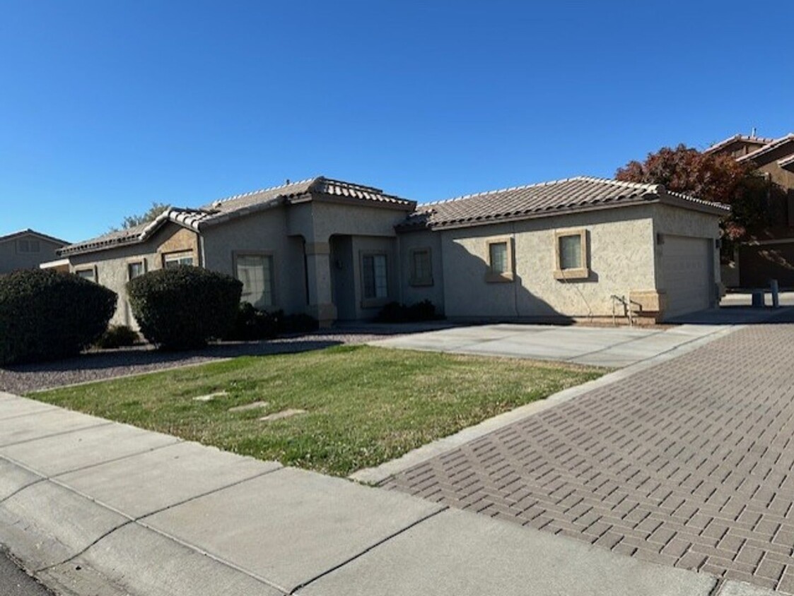 Primary Photo - SINGLE LEVEL 3 BEDROOM HOME IN COOPER COMMONS