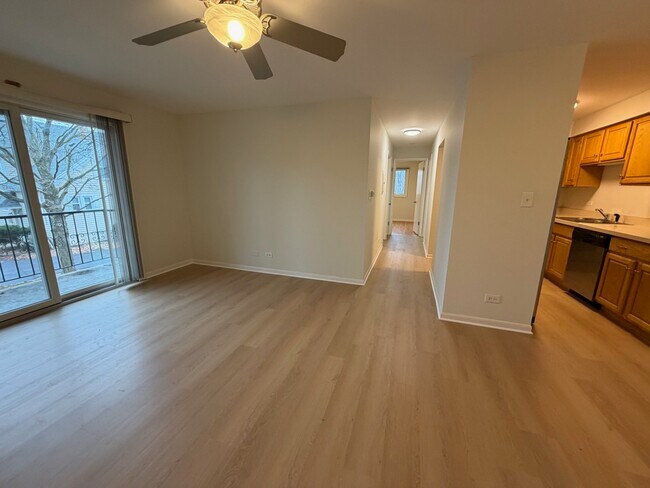 Foto del edificio - 84 W Belvidere Rd