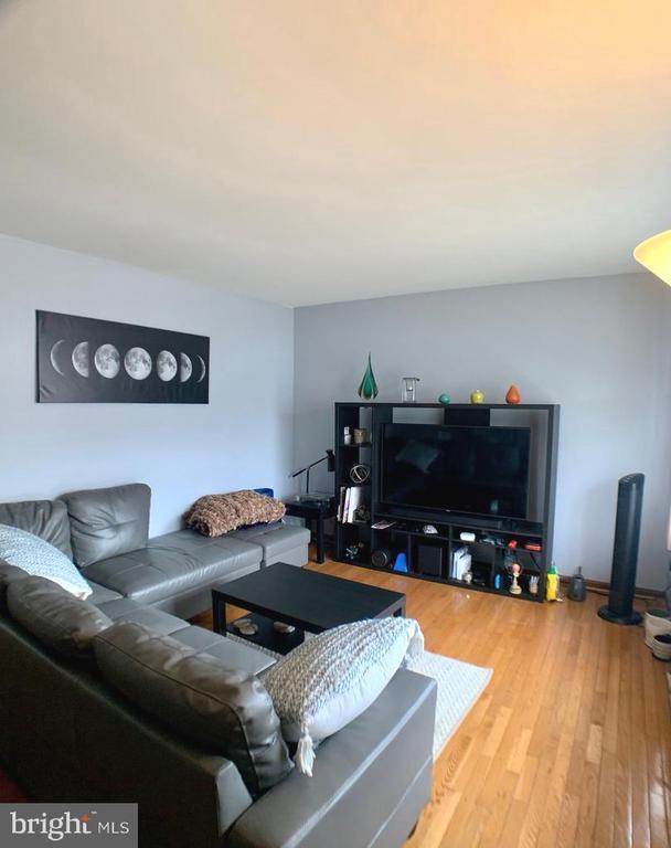Foto del edificio - 4055 Cardin Pl