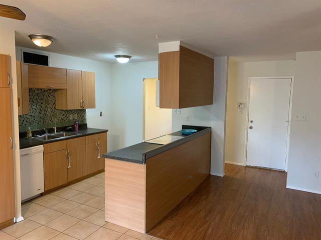 Building Photo - 631 Sunny Slope Dr