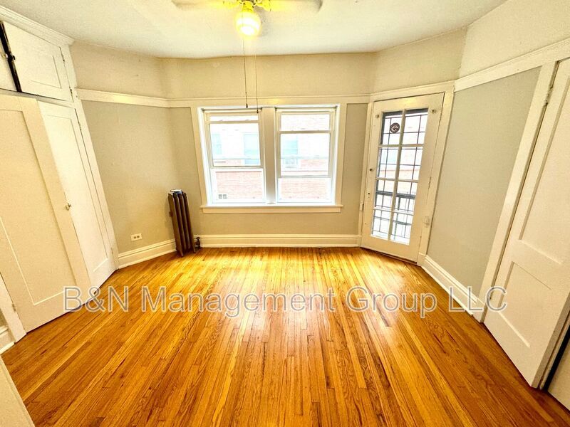 Foto principal - 1055 W Dakin St