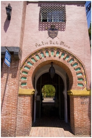 Building Photo - 8225 Fountain Ave (Patio Del Moro)