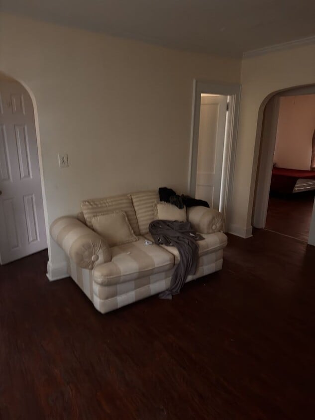 Building Photo - 61 Van Zant St