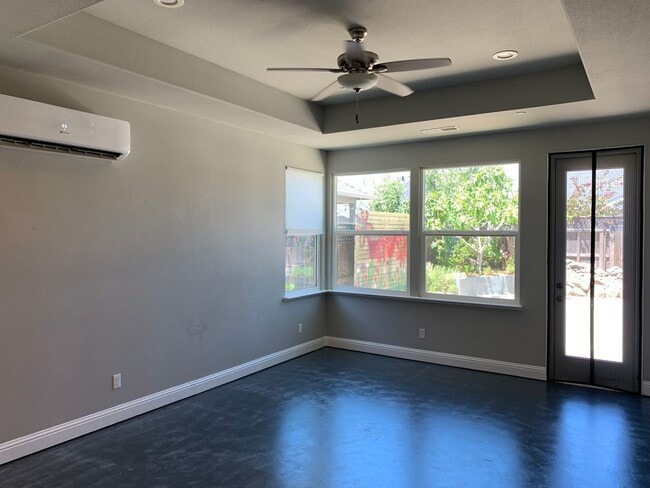 Building Photo - 2868 E Eaton Rd