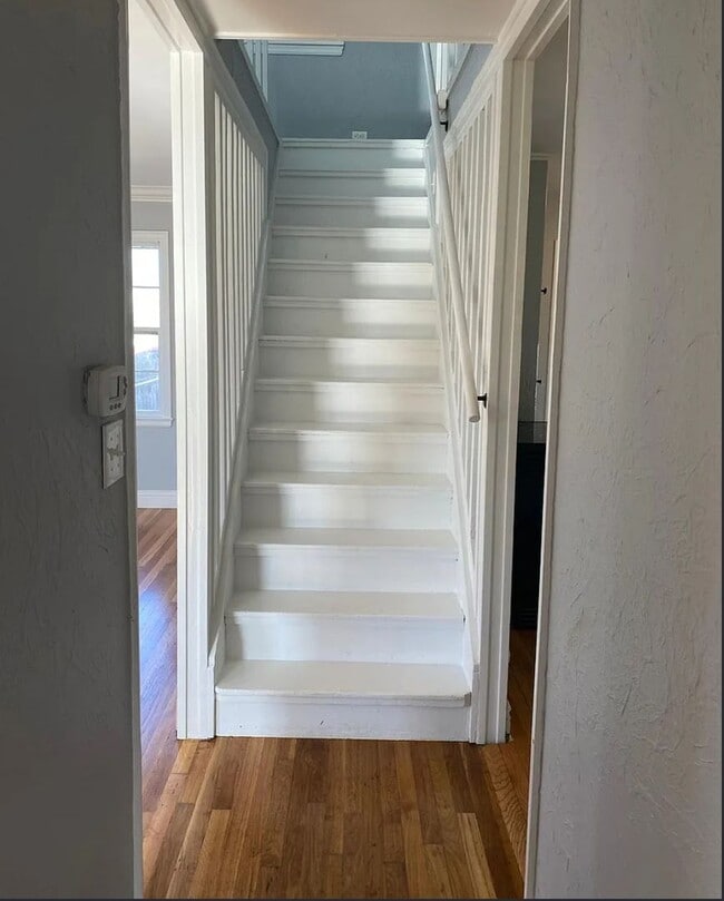 Foto del edificio - Well Maintained 4 Bedroom Home with Beautiful Yard, Kennewick, WA $2,150/month